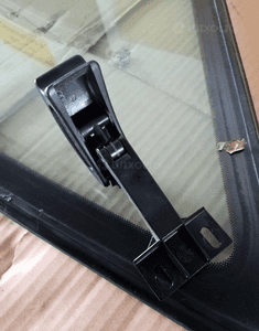 Szyba karoseryjna lewy tyl Audi A3 8L lift 3D 2001 3