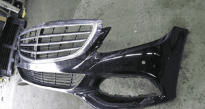 Mercedes 205 z grilem bdb zderzak przedni 3