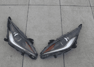 Toyota aygo ii reflektor przedni prawy ładny oryginał 12