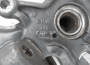 ZWROTNICA PIASTA LEWA PRZÓD BMW E E46 XD 4X4 3