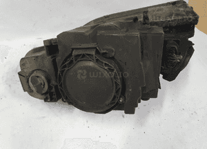 Lampa przednia prawa przód prawo audi A4 B7 9