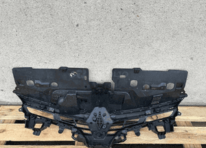 Atrapa grill przód renault clio iv 4 2012- cały 2