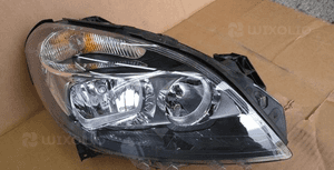 Mercedes b klasa 246 zwykła lampa przednia prawa 1