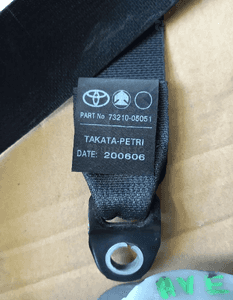 Toyota Avensis T25 pas bezpieczeństwa przód przedni prawy   lewy 6