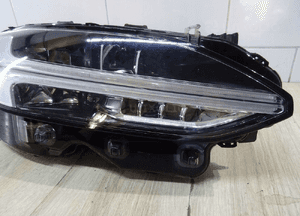 Volvo S90 V90 2016 2017- lampa led prawa przód 31468901 2
