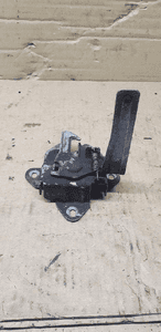 Zamek rygiel maski przód Suzuki Swift IV 2