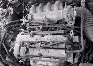 Mazda 323 323f 98-03 1.5 1.6 Półośka półoś Prawa 4