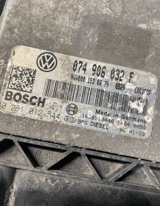 Volkswagen crafter t5 transporter komputer   ECU 074906032f  2,5 tdi 2