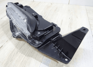 Halogen LED prawy przód TOYOTA YARIS CROSS przedni 0D-317 2