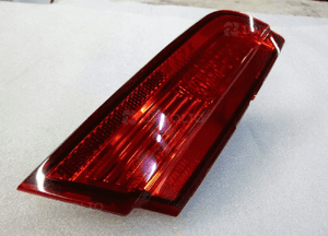 Jaguar xf xfs X250 sedan lampa lewa tył przeciwmgielna 3