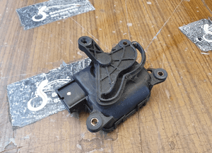 Silniczek Nagrzewnicy Mechanizm Klapy Nawiewu EUROPA AUDI A6 C5 31