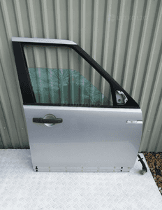 Land rover discovery 3 4 L319 drzwi przód prawe 4