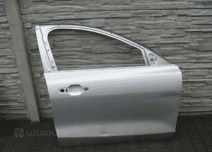 Ford focus MK4 drzwi przednie prawe 1