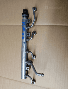 Listwa wtryskowa rurki czujnik BMW M5 G30 F90 4.4 V8 0261547002 7852402 1