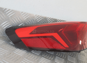 Lampa tylna tył lewa bmw X2 ii U10 led 2023 3