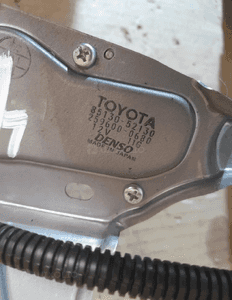 Silniczek wycieraczki tył toyota yaris ii nr 85130-52130 2