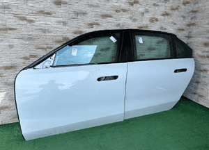 Drzwi bmw 7 G70 A300 1