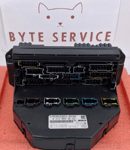 Mercedes-Benz W212 Skrzynka / Moduł BEZPIECZNIKÓW SAM A2129009025 2