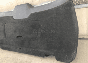 Osłona poszycie wygłuszenie klapy Porsche Cayenne II 4