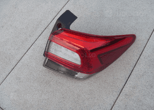 Subaru impreza xv lampa prawa tylna led 84201FL041 2