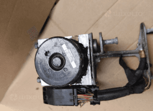 Pompa hamulcowa abs mercedes W204 c-klasa A2045455232 3
