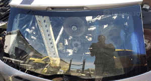 Ford Focus I  MK1 szyba klapy tyl tylna 1