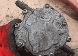 Audi A4 B6 pompa vacum 1.9TDI 038145209 2