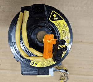 Toyota Avensis T25 Corolla Verso 03-08 tasma pod kierownice 1