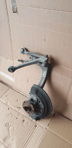 Zwrotnica piasta prawy przód przednia prawa Audi A8 D3 4.2 TDI 4E0258M 3