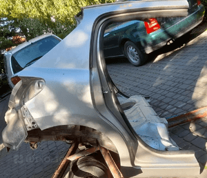 Peugeot 207 błotnik tył tylny prawy  ETSC HB 5D 1