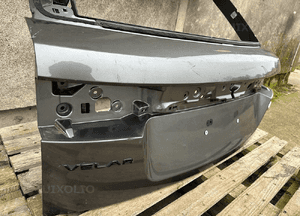 Klapa bagaznika tyl tylna range rover velar L560 4