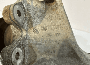 BMW 5 F10 / F11 Zwrotnica tył lewa - 15096 4