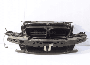 BMW 5 F10 / F11 LCI Pas przedni kompletny - 15204 1