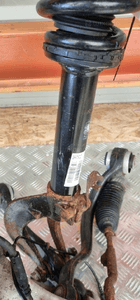 BMW X5 F15 ZWROTNICA AMORTYZATOR WAHACZ PRAWY PRZÓD 6773784 6851747 6