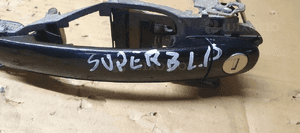 Klamka zewnętrzna lewy przód przednia Skoda Superb I 3B0837885 9