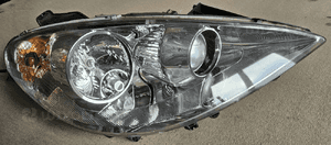 Peugeot 807 Citroen C8 lampa przód przednia  prawa lub lewa 1