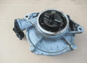 Pompa vacum infinity fx ii lift QX70S 3.0D V6 240KM FX30d 8200807472A 3