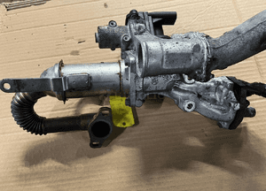 Zawór EGR chłodnica spalin 147352070R Nissan Qashqai 1.5 DCI 1