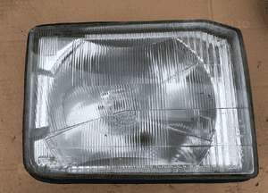 Lampa przednia prawa RHD anglik LAND ROVER DISCOVERY 1 I 300Tdi 1994-1998 1