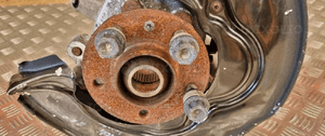 Audi Q5 8R zwrotnica lewa lewy tył tylna 8R0505435C 8R0505311F 7