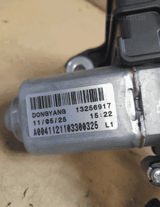 SILNICZEK WYCIERACZKI TYLNEJ OPEL ASTRA J nr 13256917 1