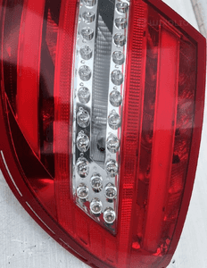 Lampa tylna prawa mercedes W204 c klasa coupe 2011-2014 rok A2049060503 3