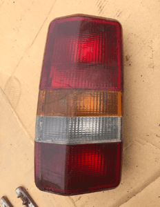 Lampa tylna lewa górna LAND ROVER DISCOVERY 1 I 200TDI 1989-1994 1