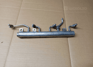 Listwa wtryskowa rurki BMW M5 G30 F90 4.4 V8 7852403 2