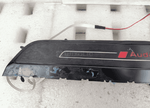 Audi e-tron gt listwa progowa 4J3947415 2