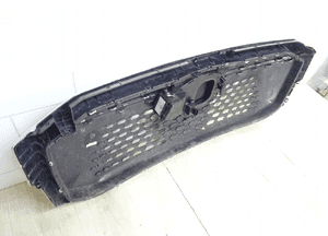 Maxus e-deliver 9 atrapa grill gril 13
