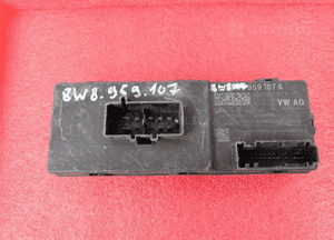 Audi OE Moduł Sterownik klapy bagażnika 8W8959107A 2