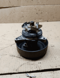 Pompa wody płynu koło Mazda 6 Lift 1.8 16V 3