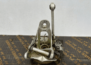 BMW F15 F16 Zwrotnica piasta tył Prawa - 16295 1