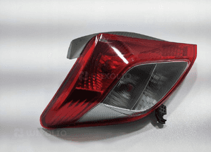 Lampa lewa lewy tył tylna toyota yaris iii 2011-2014 europa 2